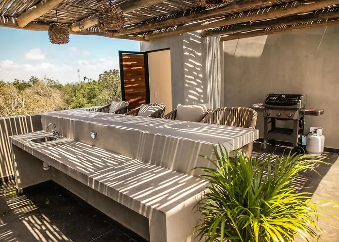Macondo Aparthotel