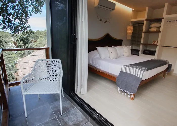Macondo 4*