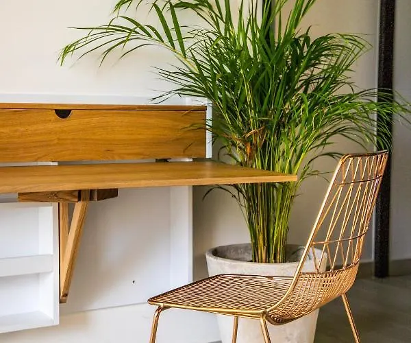 Macondo Aparthotel