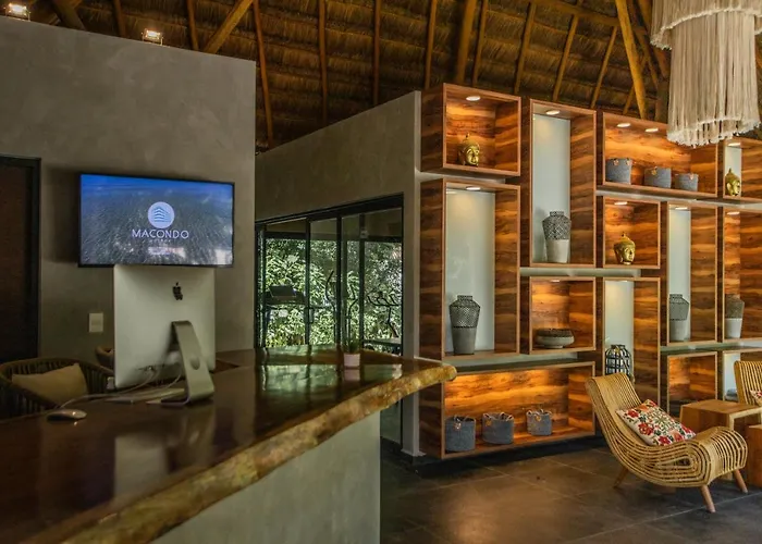 Macondo Aparthotel