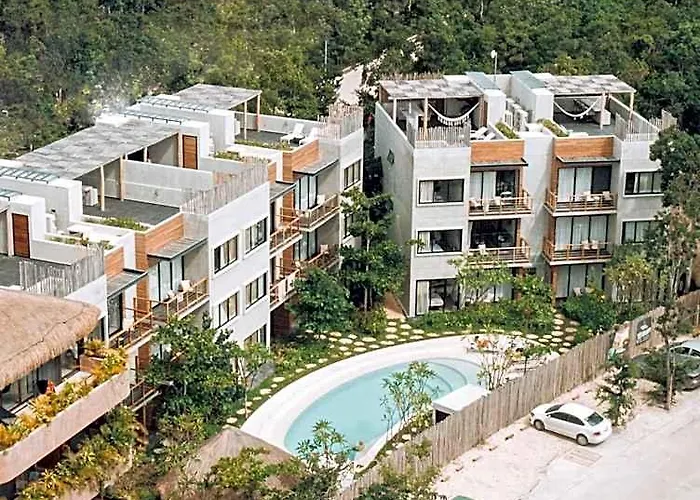 Macondo 4*